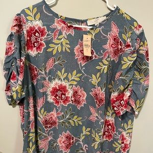 Loft Plus Short Sleeved Blouse - Size 18